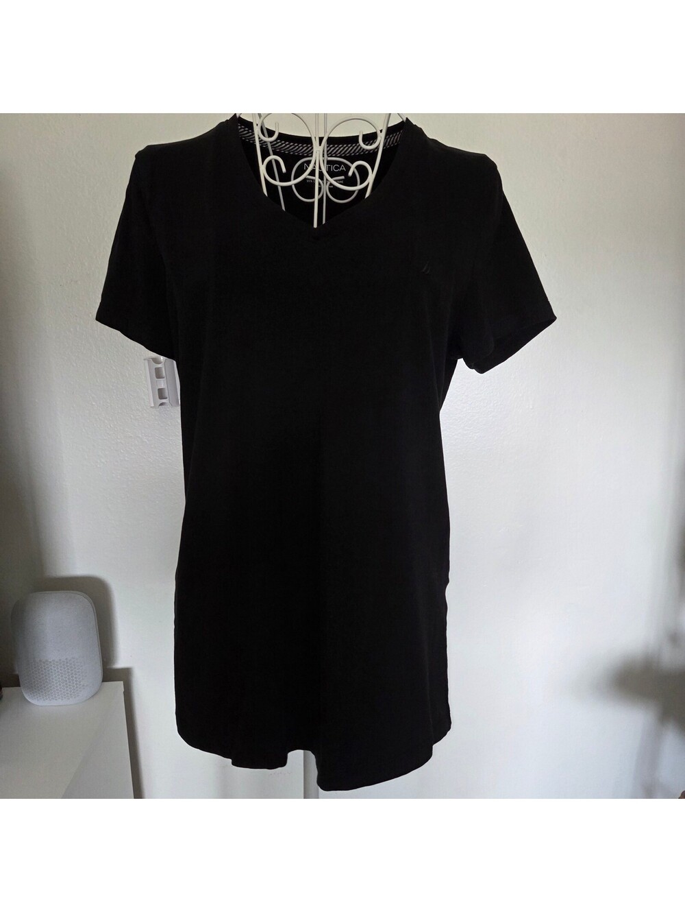 Nautica Woman's Black V-Neck T-Shirt Medium Cotton Blend